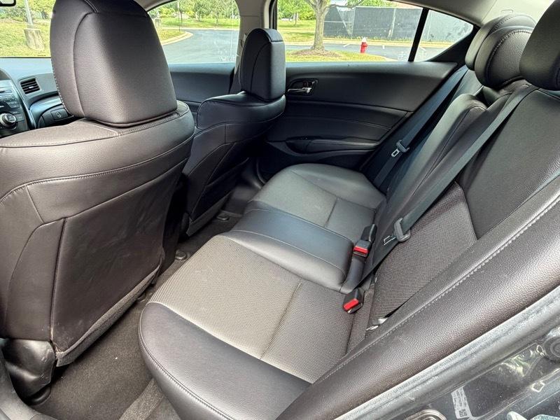 Acura ILX 5-Spd AT w/ Premium Package 2013