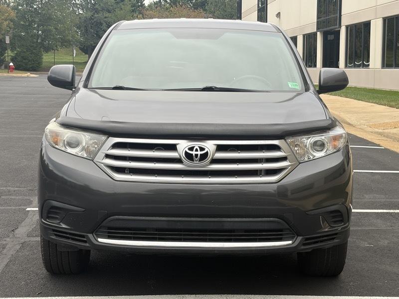 Toyota Highlander Base 4WD 2012