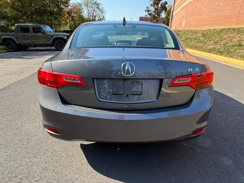Acura ILX 5-Spd AT w/ Premium Package 2013