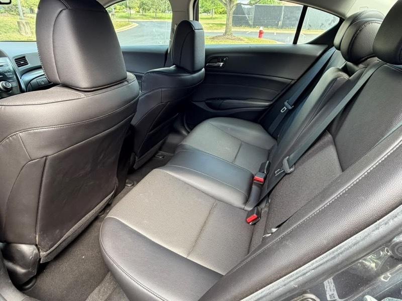 Acura ILX 5-Spd AT w/ Premium Package 2013