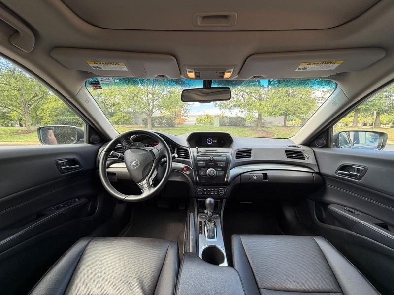 Acura ILX 5-Spd AT w/ Premium Package 2013
