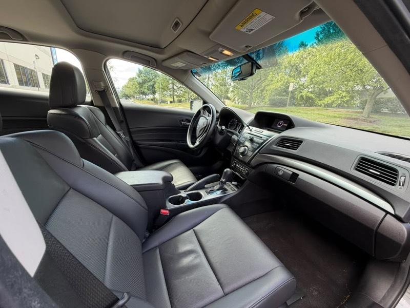 Acura ILX 5-Spd AT w/ Premium Package 2013