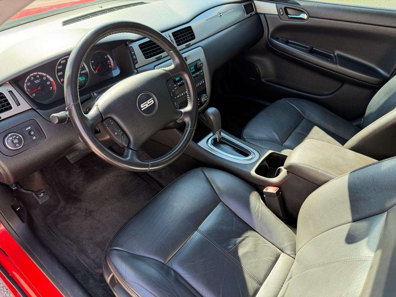 2009 Chevrolet Impala SS photo 3