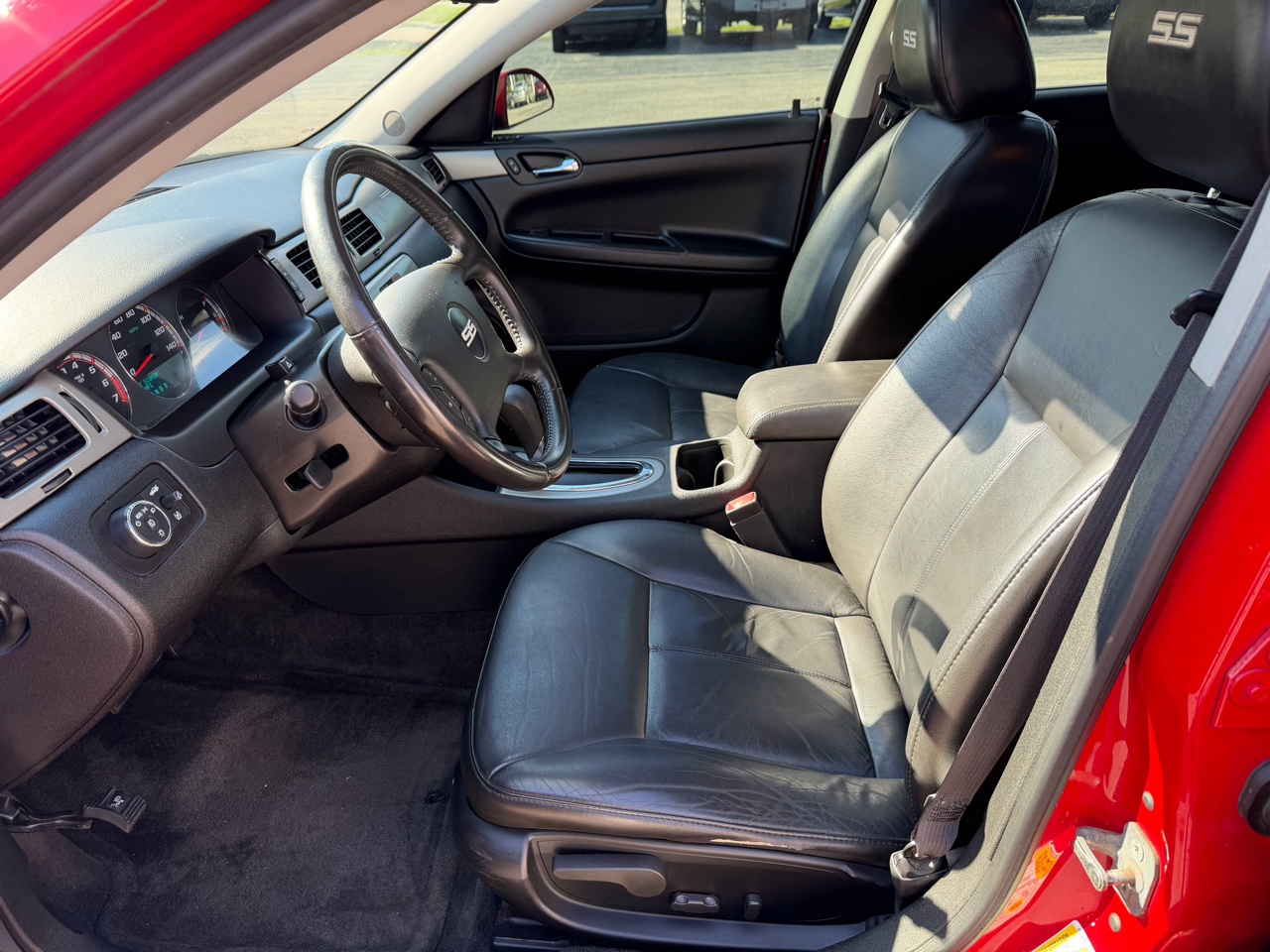2009 Chevrolet Impala SS photo 4