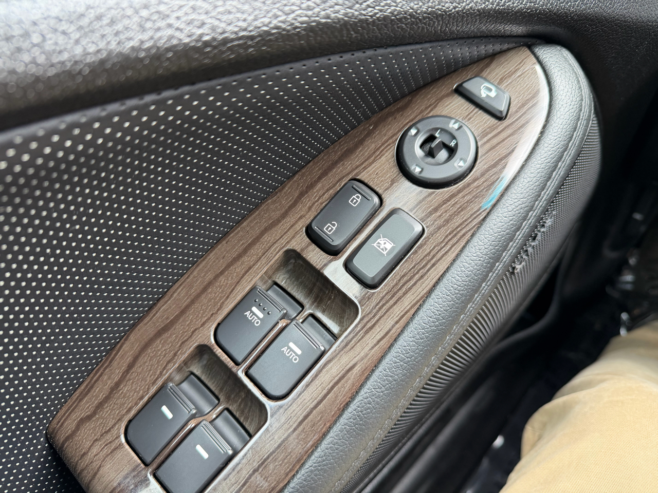 Kia Optima 4dr Sdn SX w/Chrome Limited Pkg 2013 Kia Optima 4dr Sdn SX w/Chrome Limited Pkg 2013