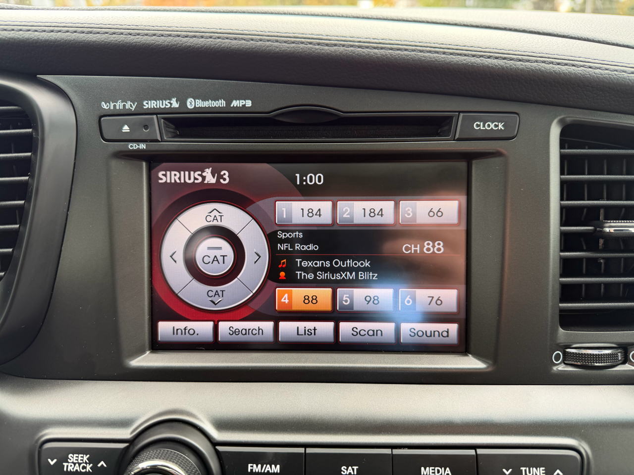 Kia Optima 4dr Sdn SX w/Chrome Limited Pkg 2013 Kia Optima 4dr Sdn SX w/Chrome Limited Pkg 2013