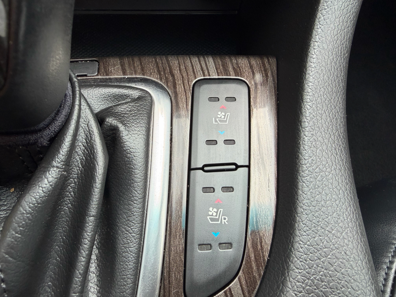 Kia Optima 4dr Sdn SX w/Chrome Limited Pkg 2013 Kia Optima 4dr Sdn SX w/Chrome Limited Pkg 2013