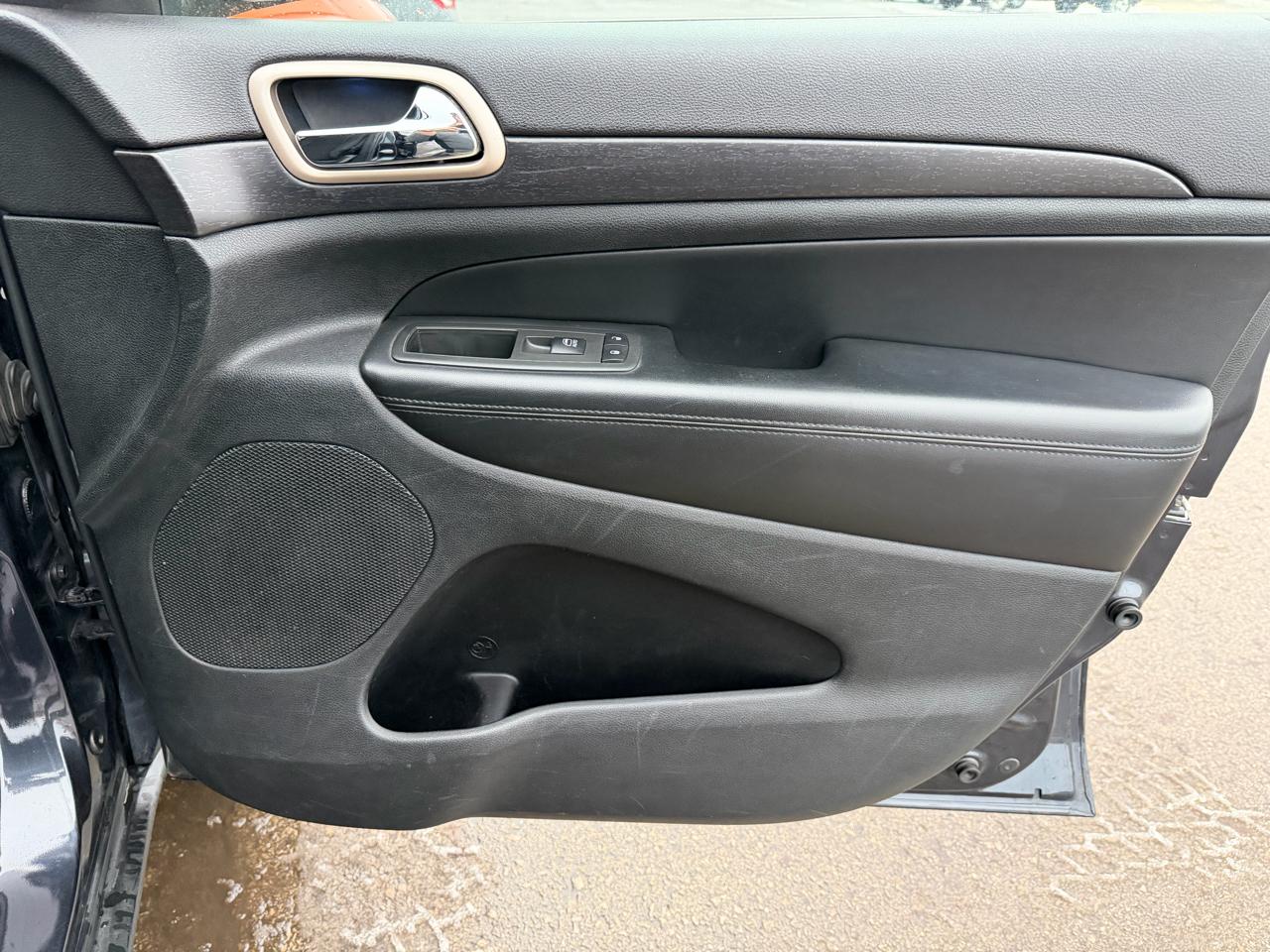 Jeep Grand Cherokee 4WD 4dr Laredo 2014