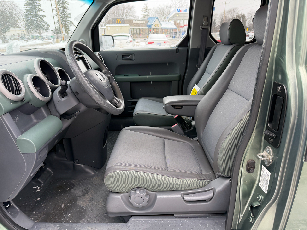 Honda Element 4WD LX AT 2005