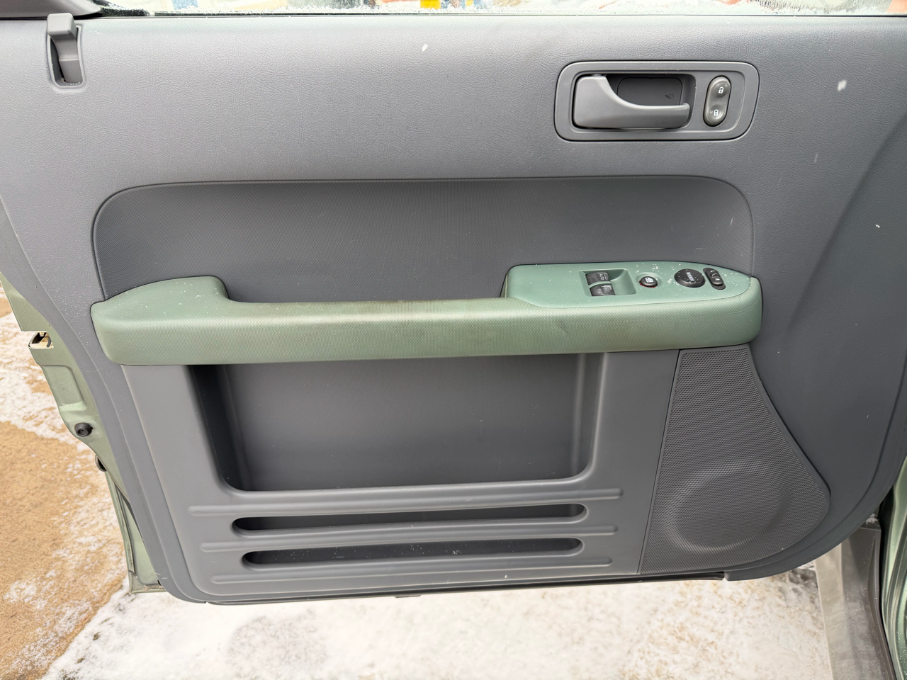 Honda Element 4WD LX AT 2005