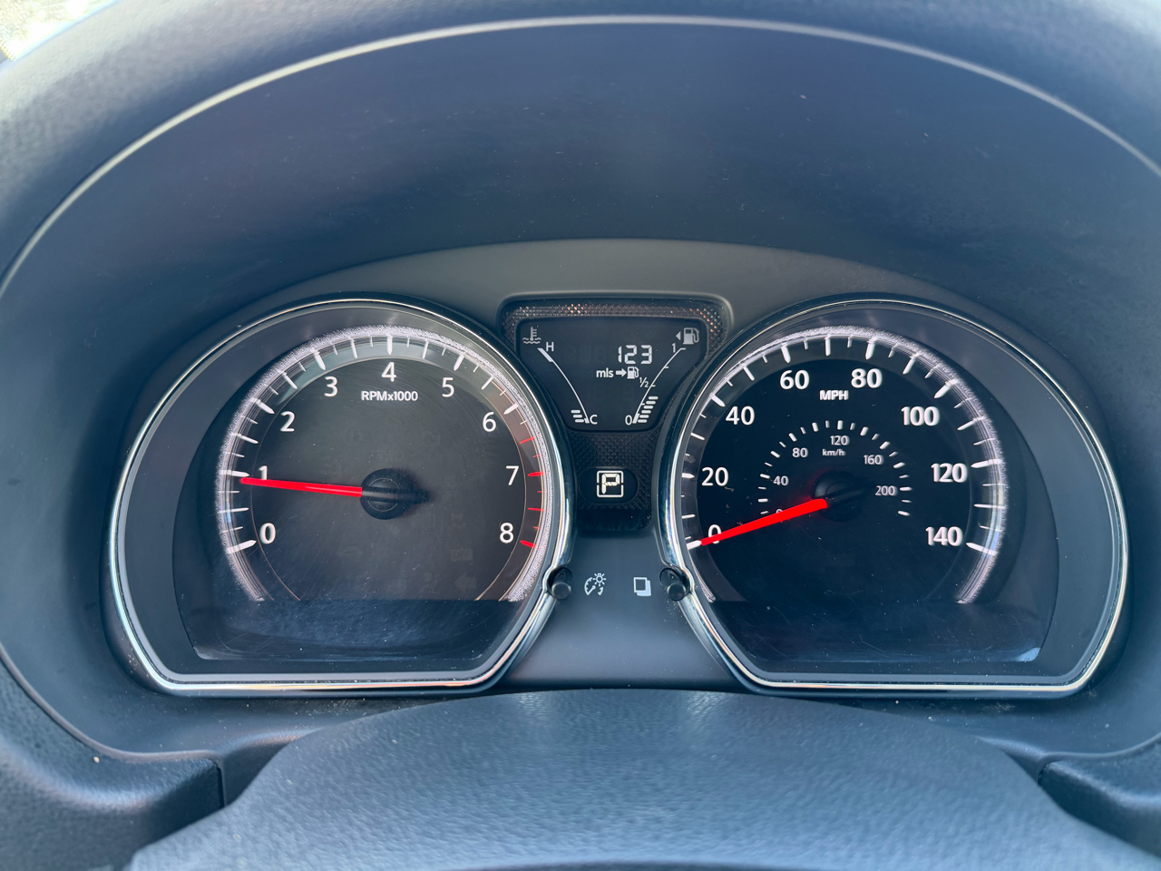 Nissan Versa Sedan SV CVT 2019