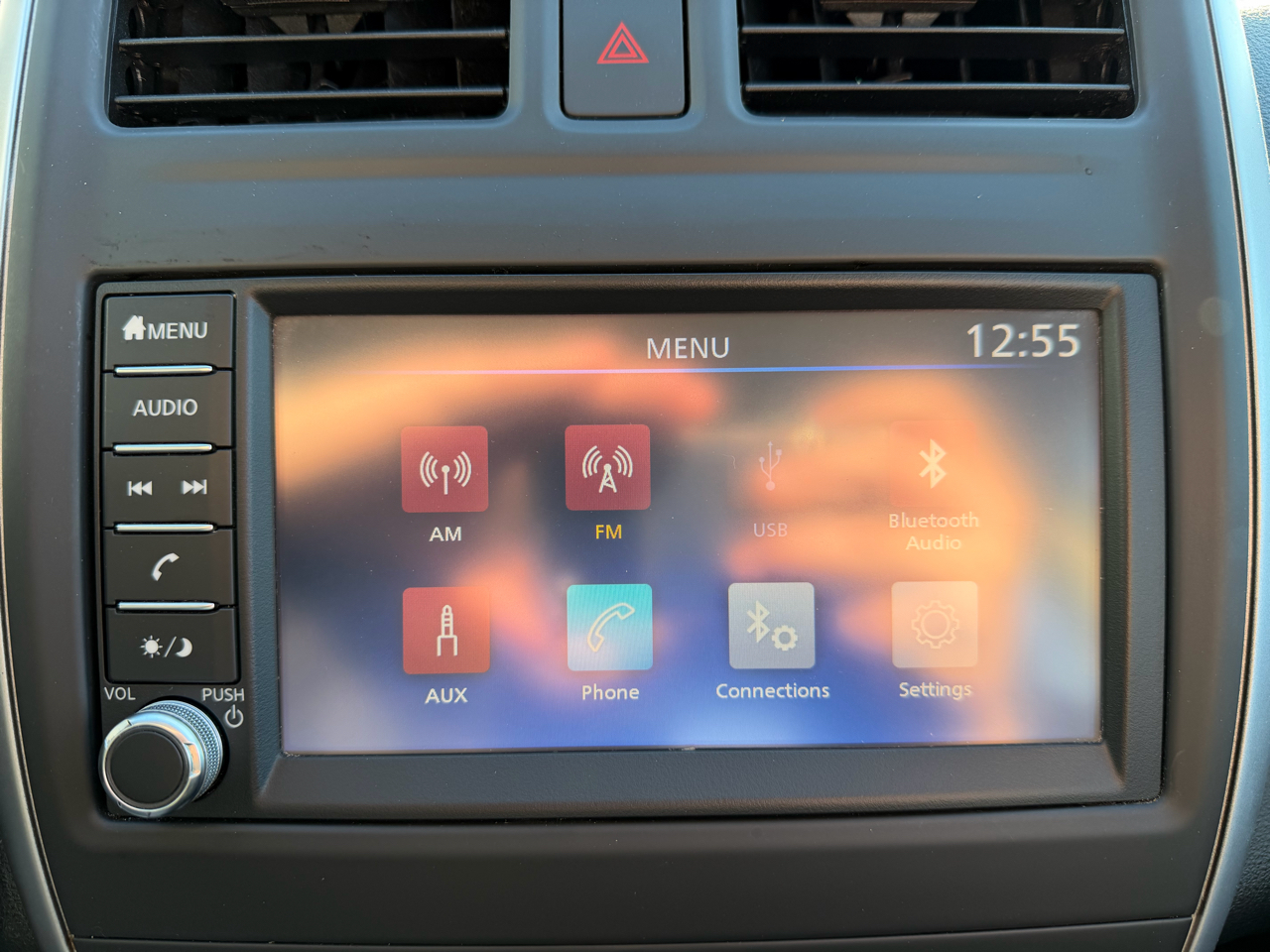 Nissan Versa Sedan SV CVT 2019