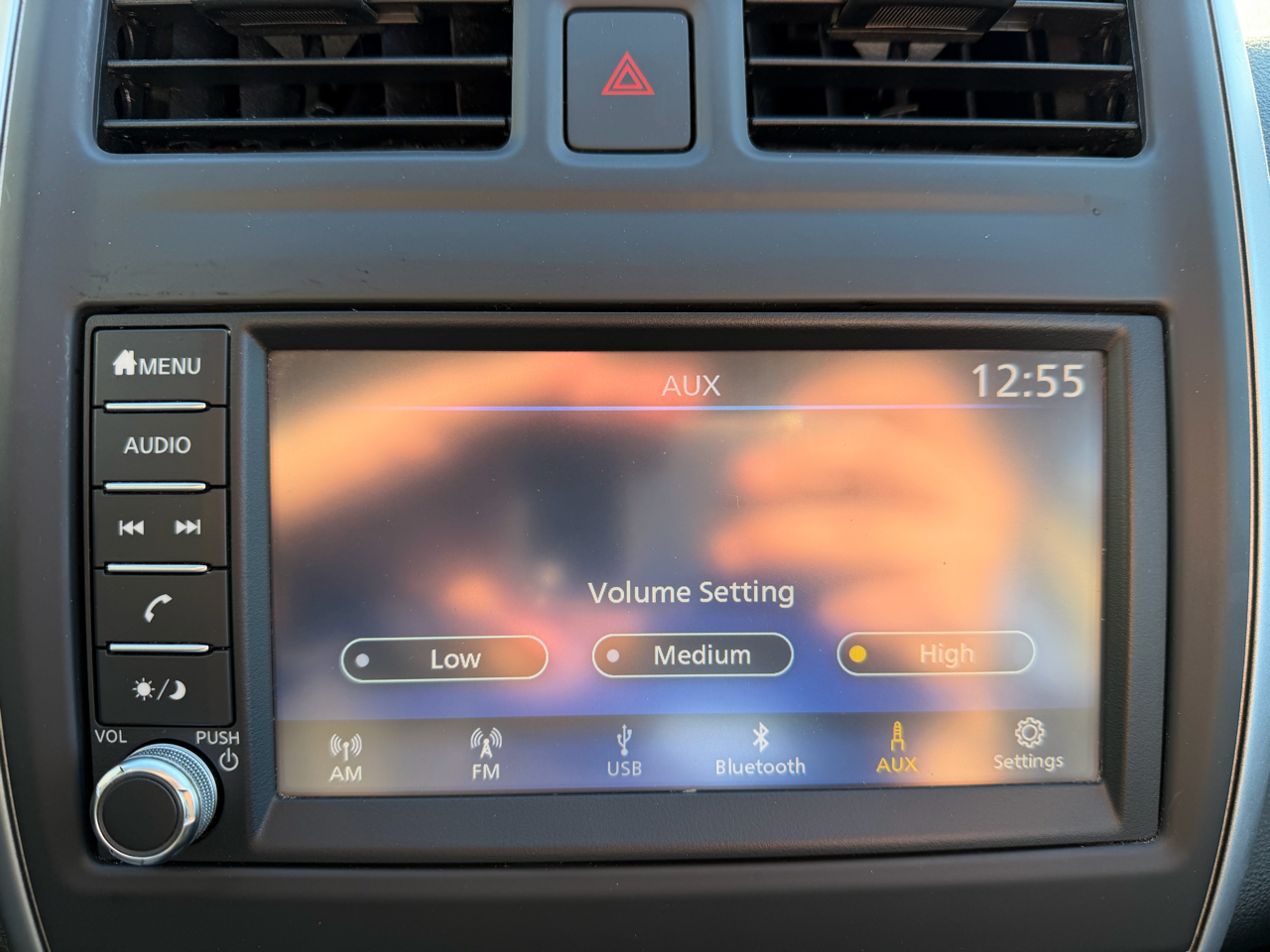 Nissan Versa Sedan SV CVT 2019