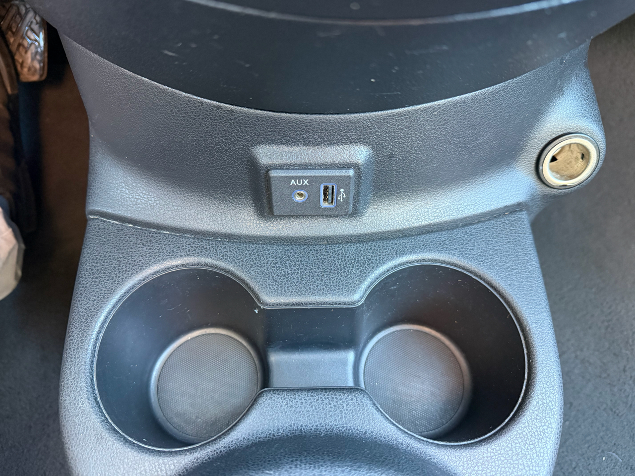 Nissan Versa Sedan SV CVT 2019