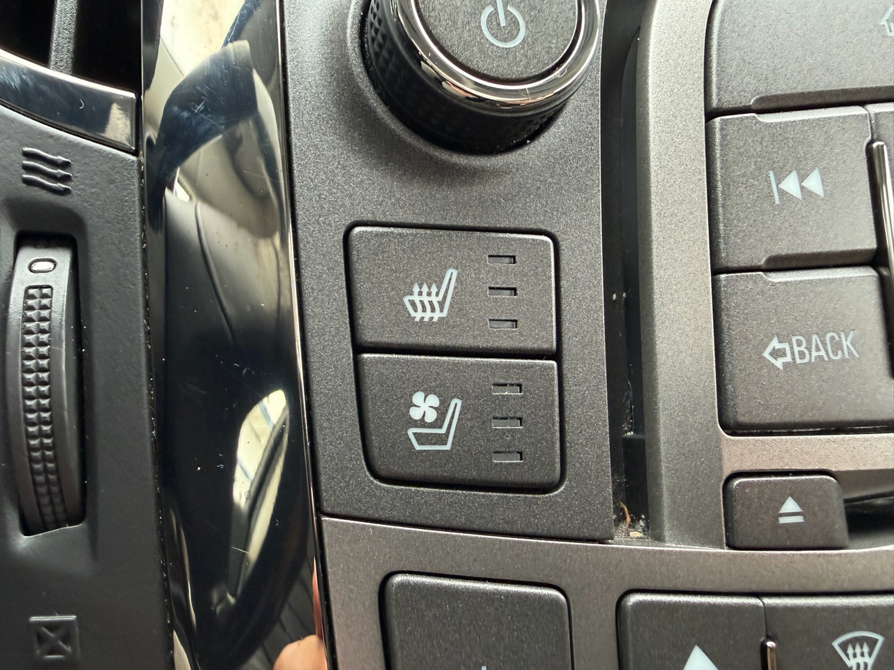 Buick LaCrosse 4dr Sdn Premium 1 FWD 2013