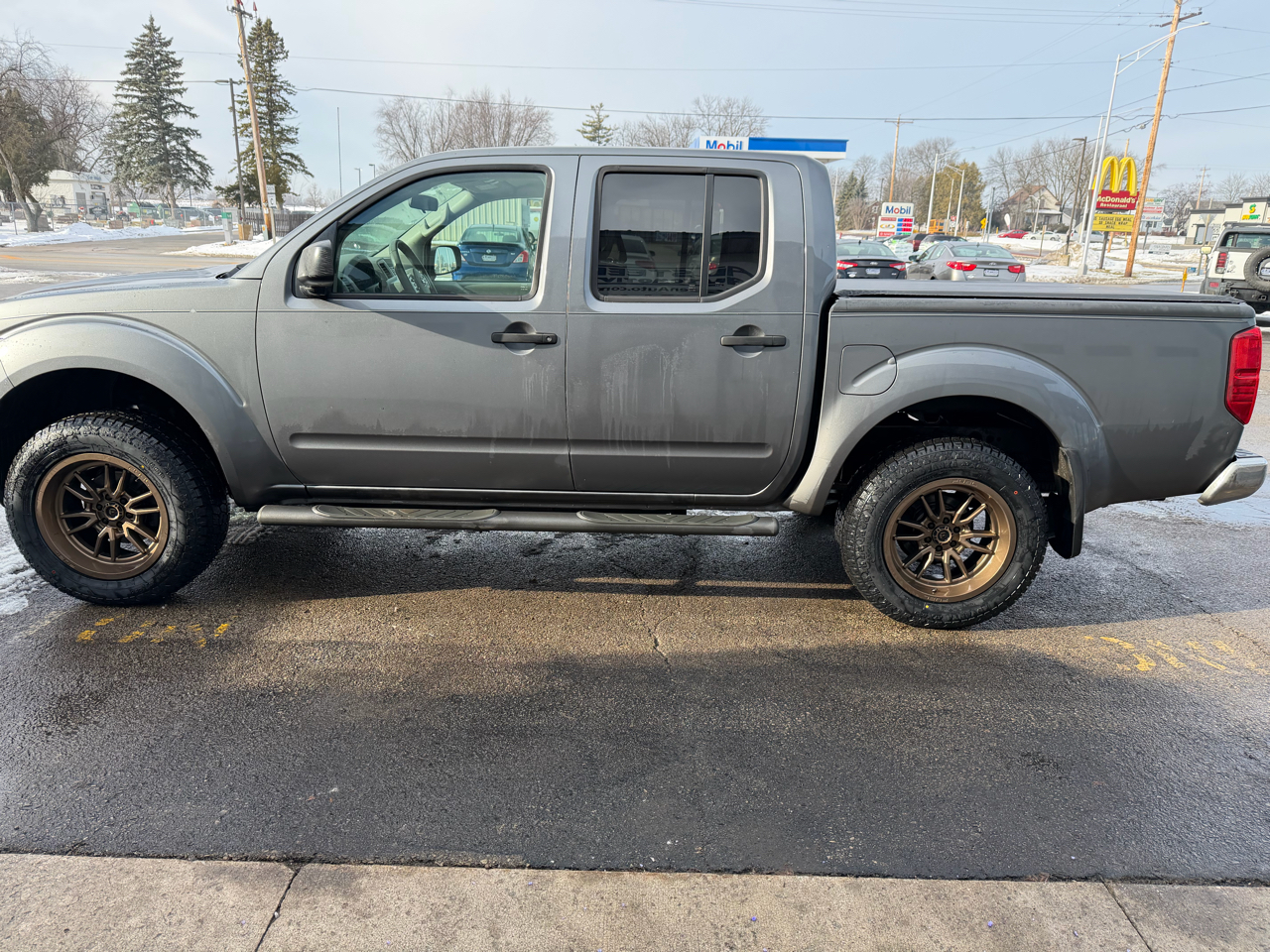 Nissan Frontier 2017.5 Crew Cab 4x4 SV V6 Auto 2017