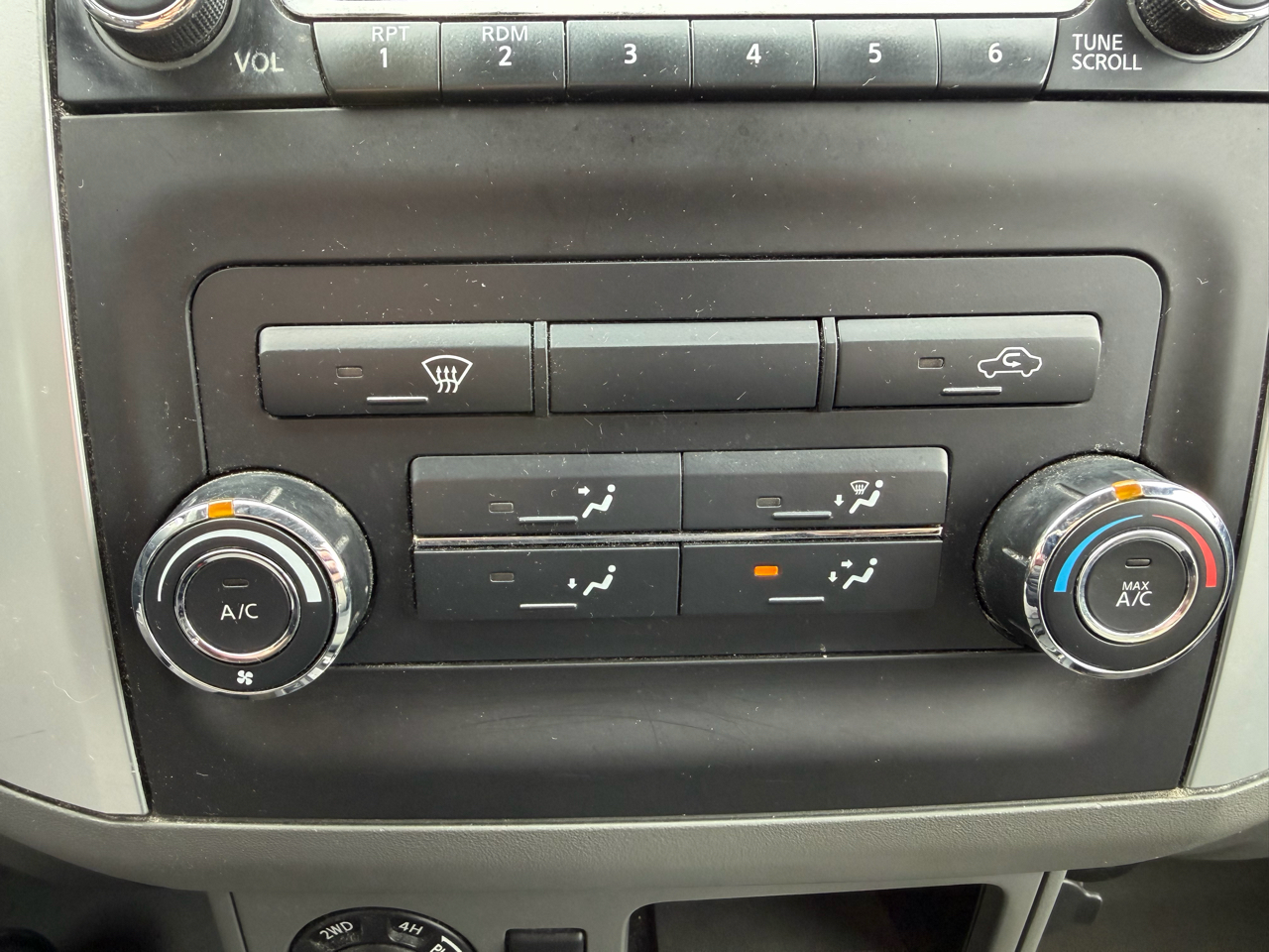 Nissan Frontier 2017.5 Crew Cab 4x4 SV V6 Auto 2017