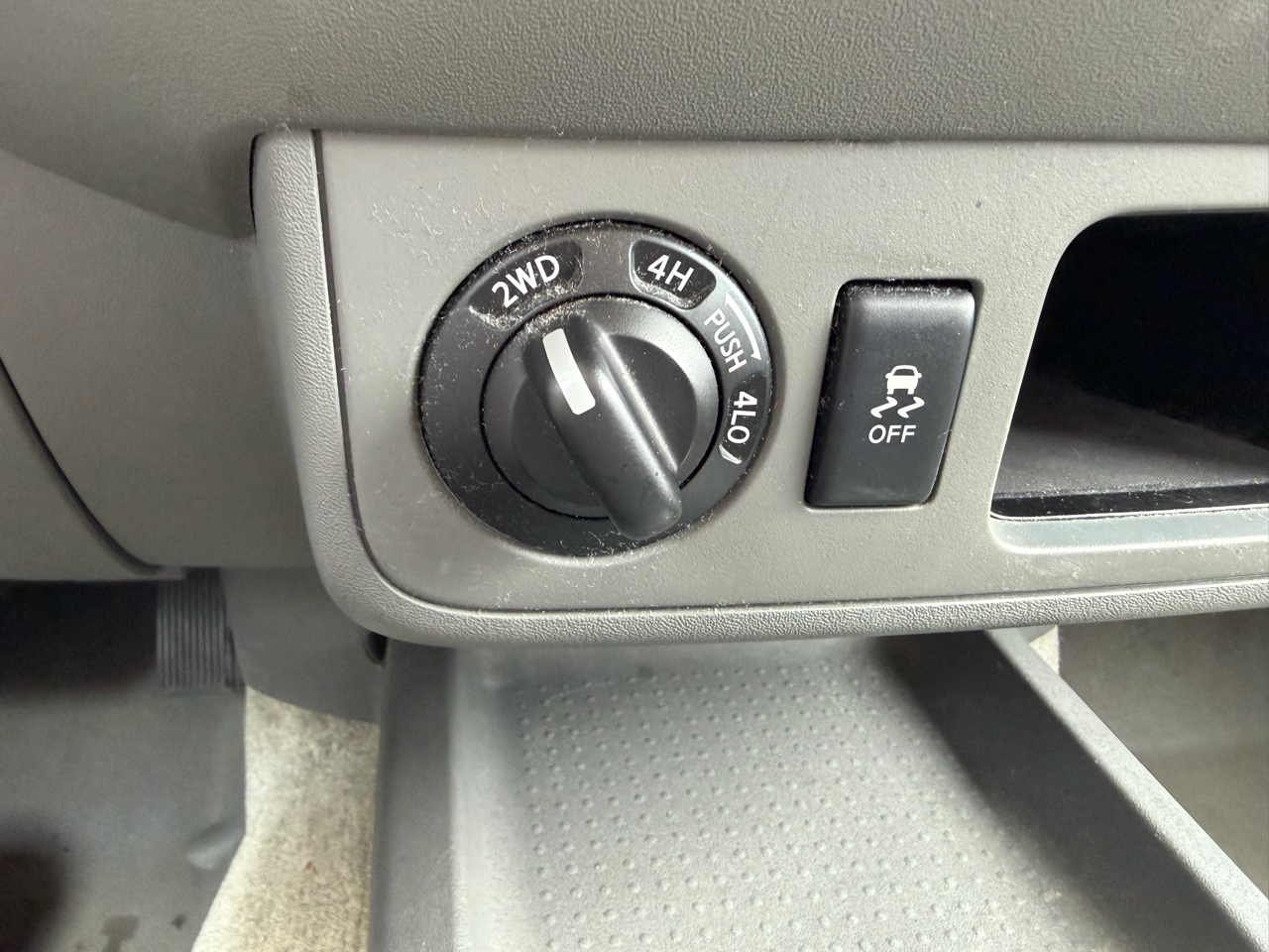 Nissan Frontier 2017.5 Crew Cab 4x4 SV V6 Auto 2017