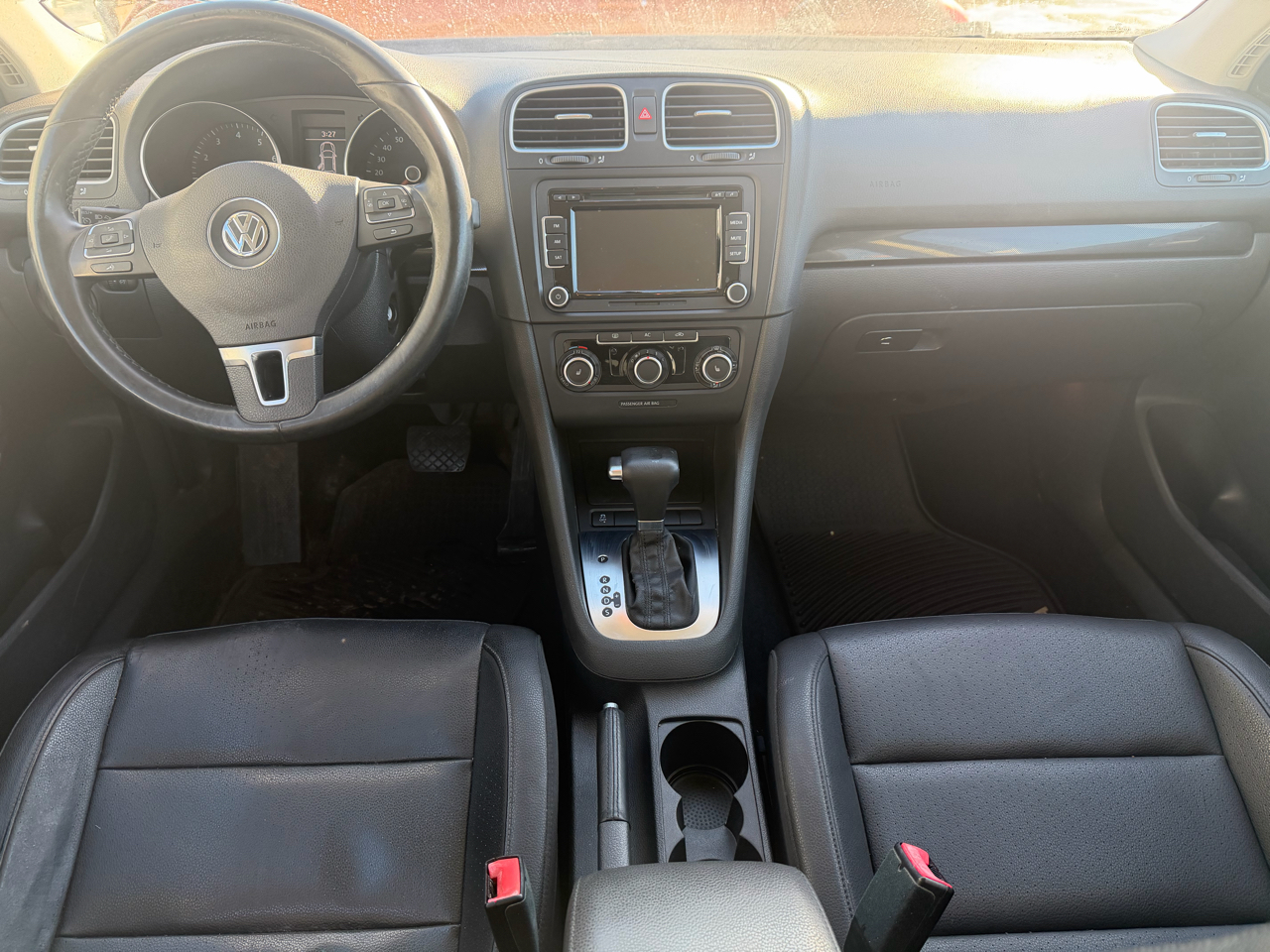 Volkswagen Jetta SportWagen 2.5L SE PZEV 2011