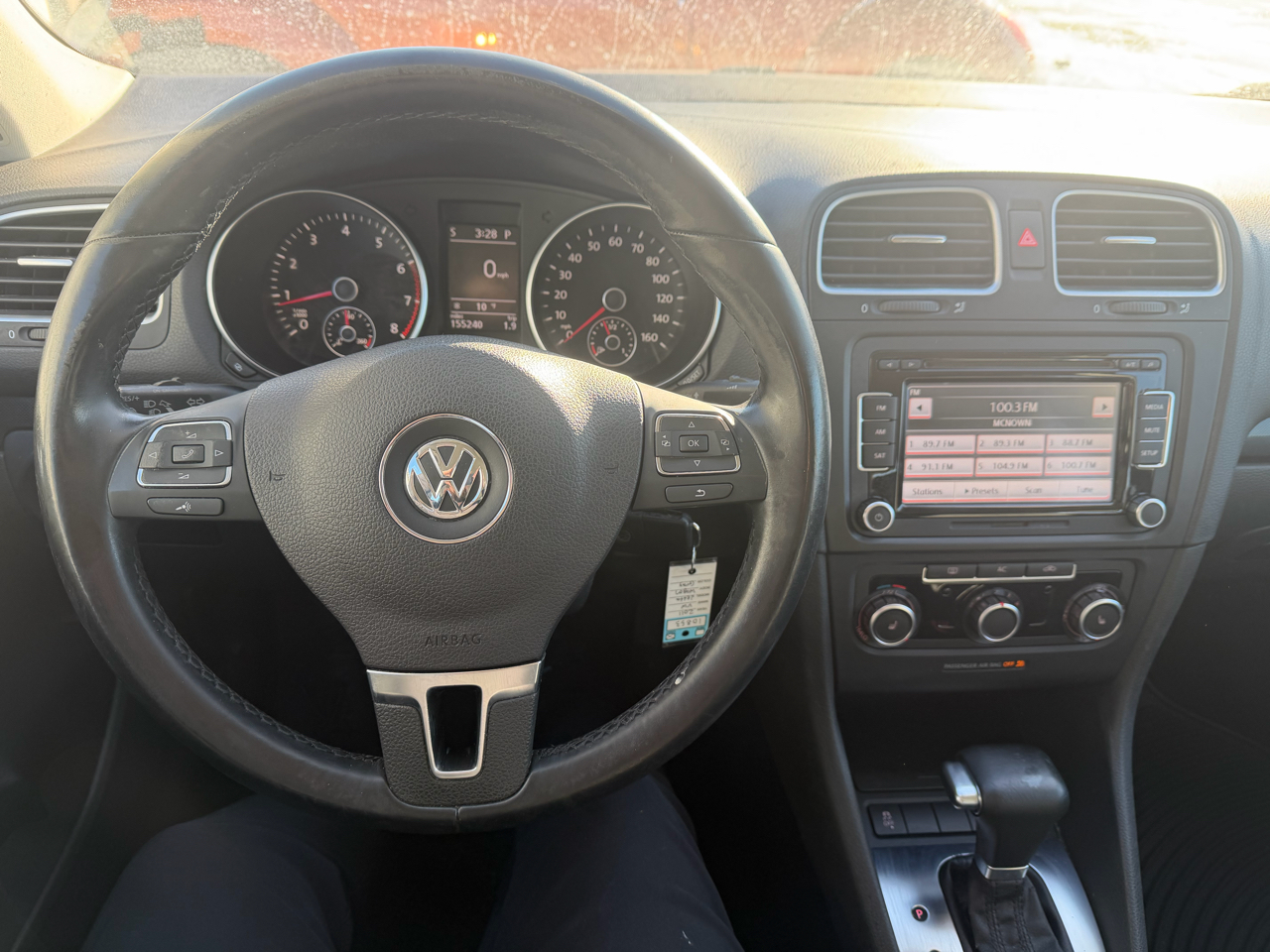 Volkswagen Jetta SportWagen 2.5L SE PZEV 2011