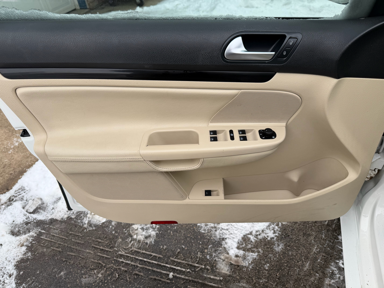 Volkswagen Jetta SportWagen 4dr DSG TDI 2012