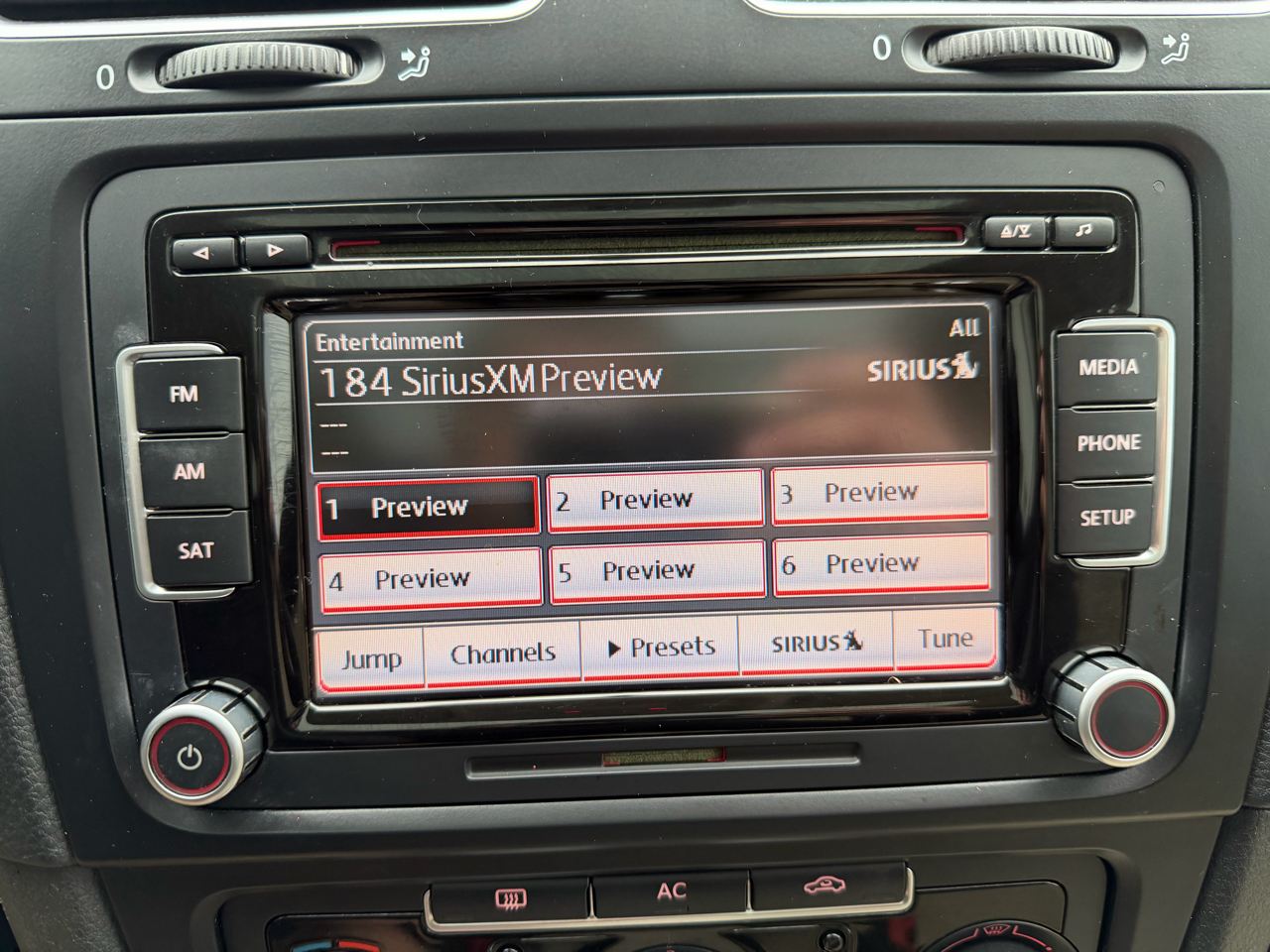 Volkswagen Jetta SportWagen 4dr DSG TDI 2012