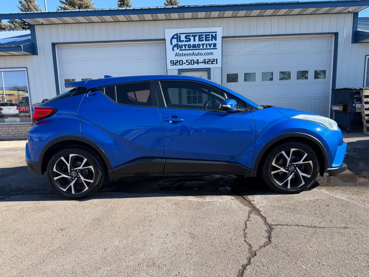 Toyota C-HR XLE FWD (Natl) 2018