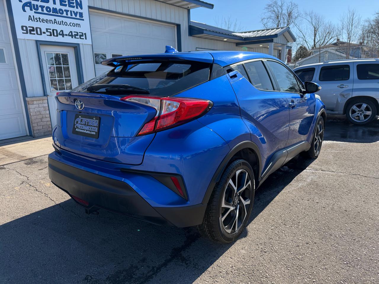 Toyota C-HR XLE FWD (Natl) 2018
