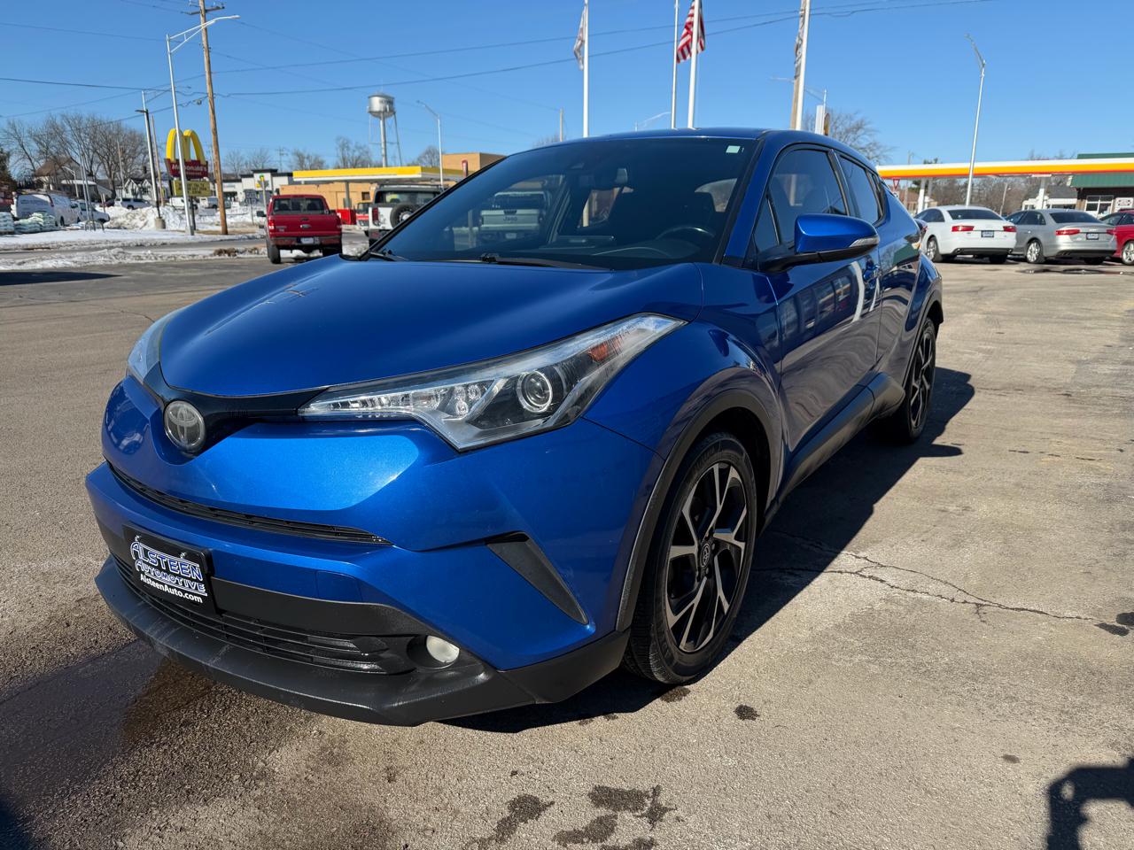 Toyota C-HR XLE FWD (Natl) 2018