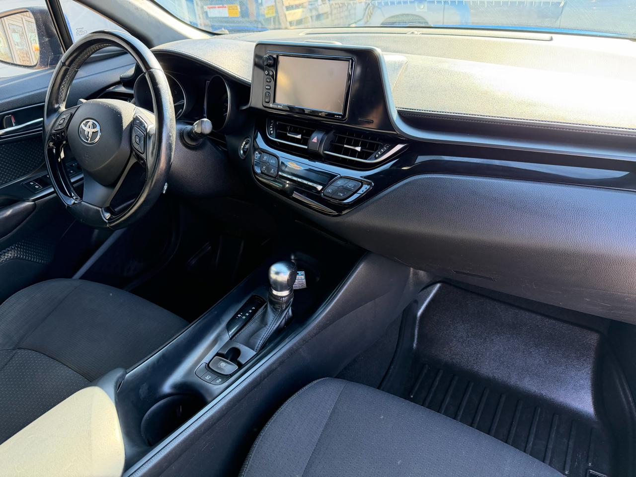 Toyota C-HR XLE FWD (Natl) 2018