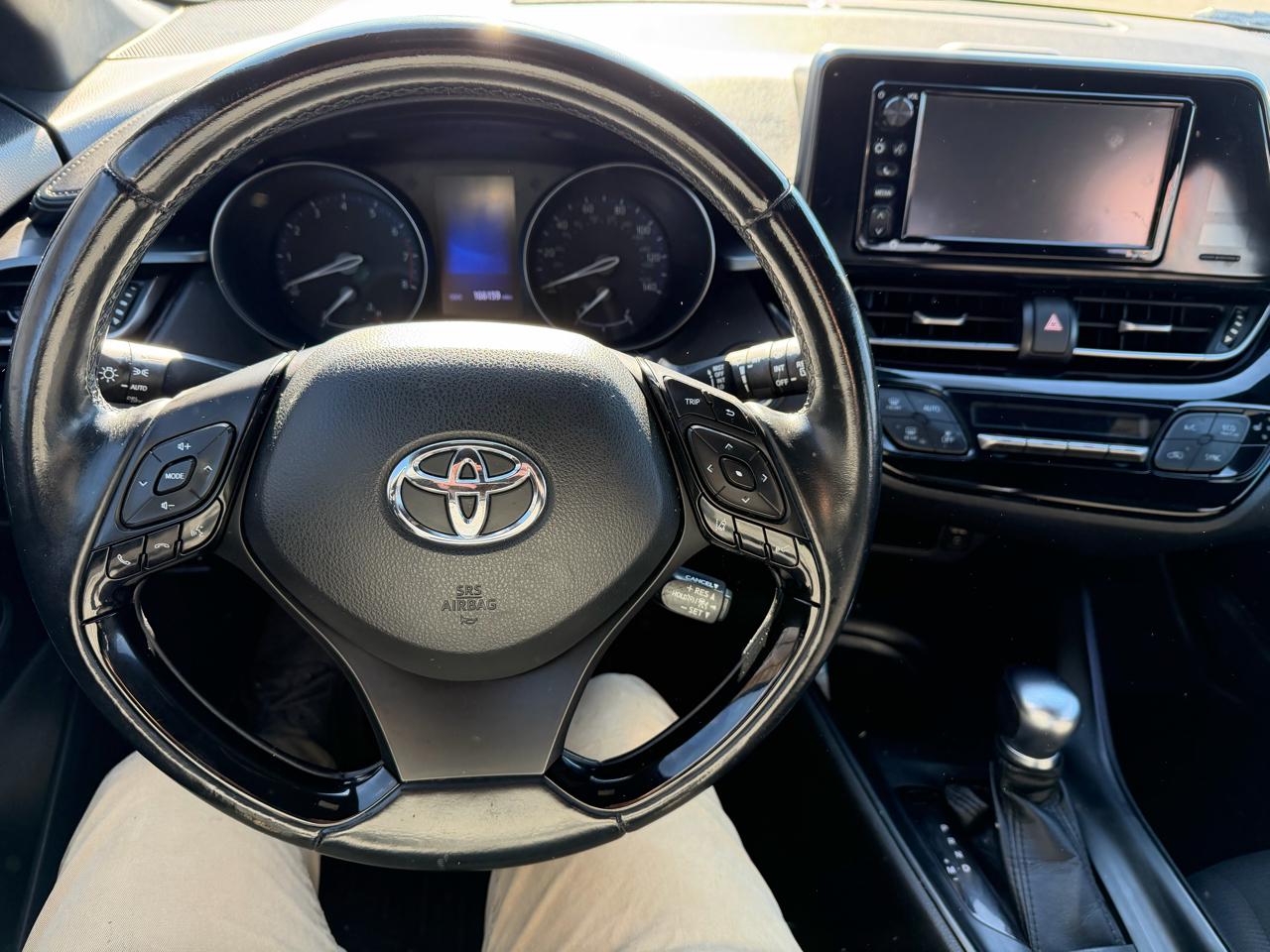 Toyota C-HR XLE FWD (Natl) 2018