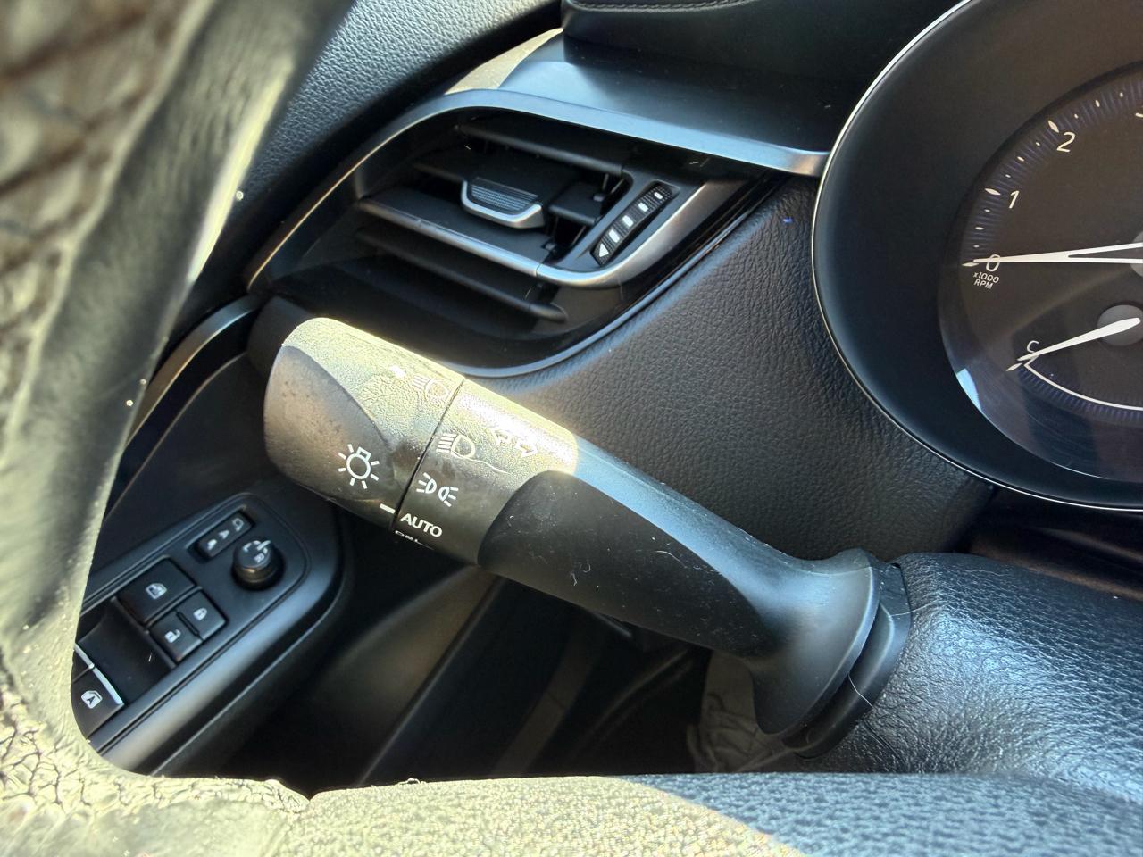 Toyota C-HR XLE FWD (Natl) 2018