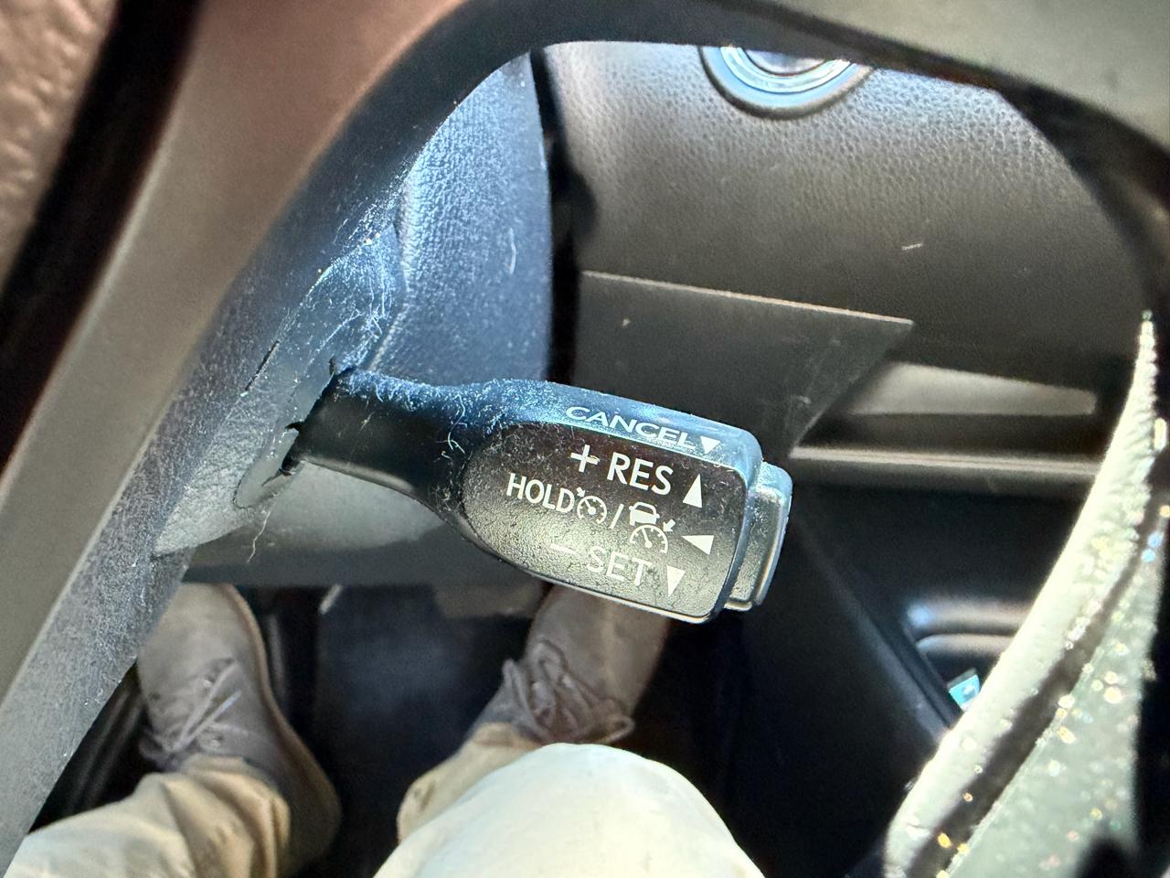 Toyota C-HR XLE FWD (Natl) 2018