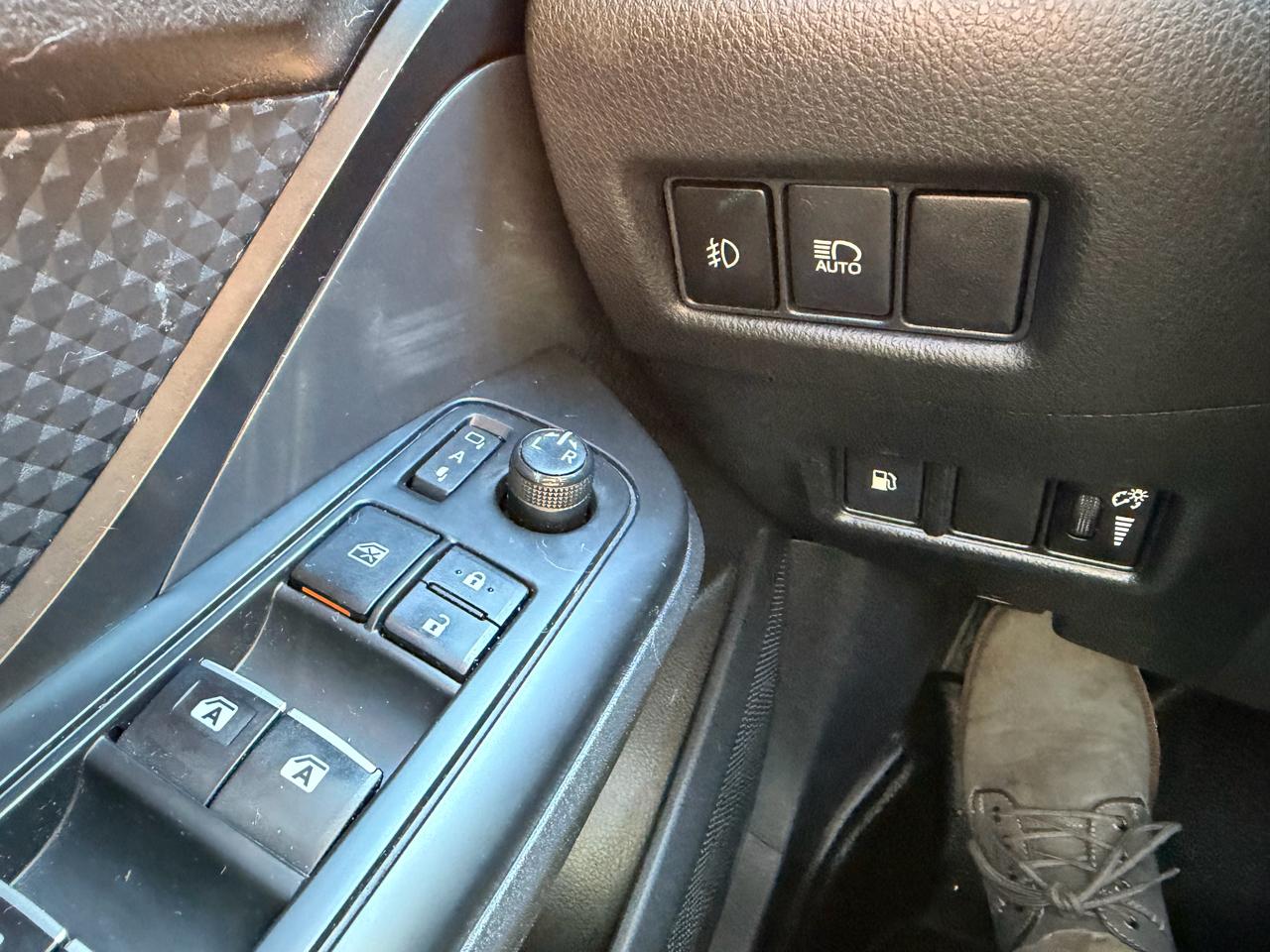 Toyota C-HR XLE FWD (Natl) 2018