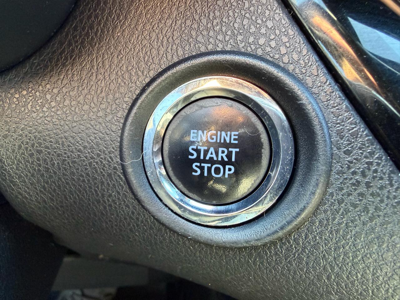 Toyota C-HR XLE FWD (Natl) 2018