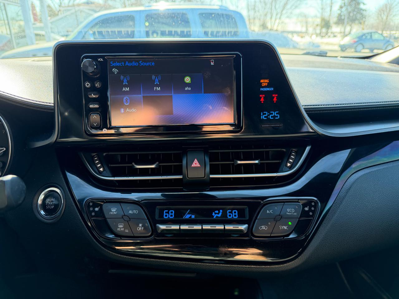 Toyota C-HR XLE FWD (Natl) 2018