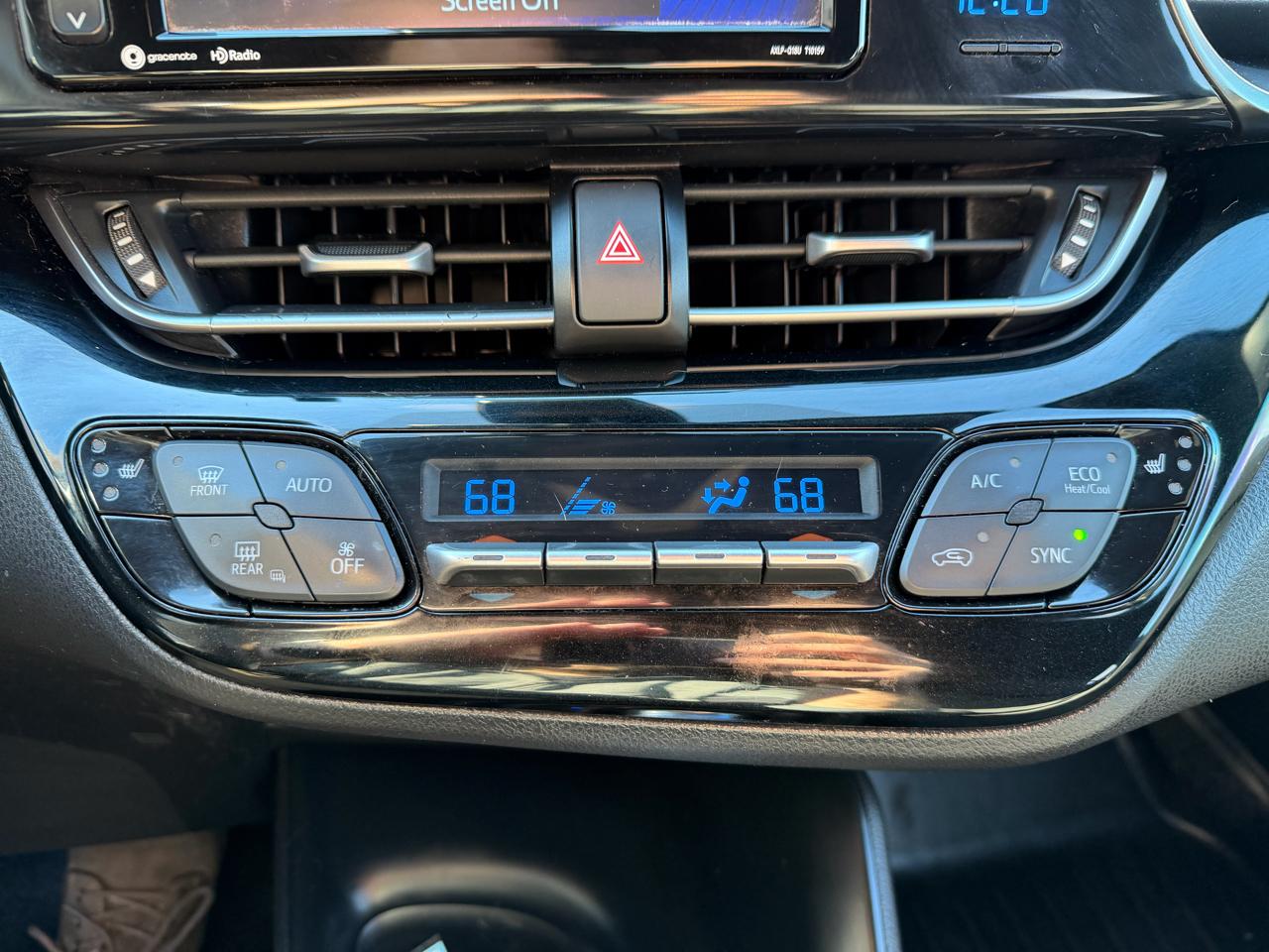 Toyota C-HR XLE FWD (Natl) 2018