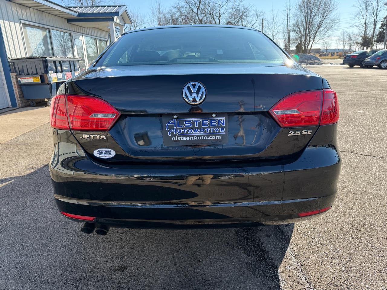 Volkswagen Jetta Sedan 4dr Man SE 2013