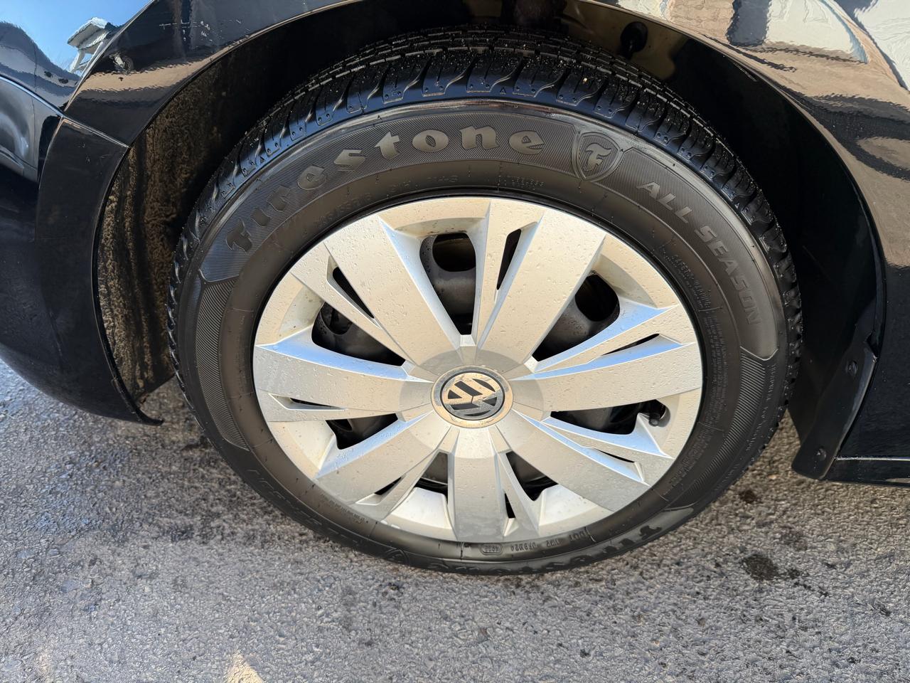 Volkswagen Jetta Sedan 4dr Man SE 2013