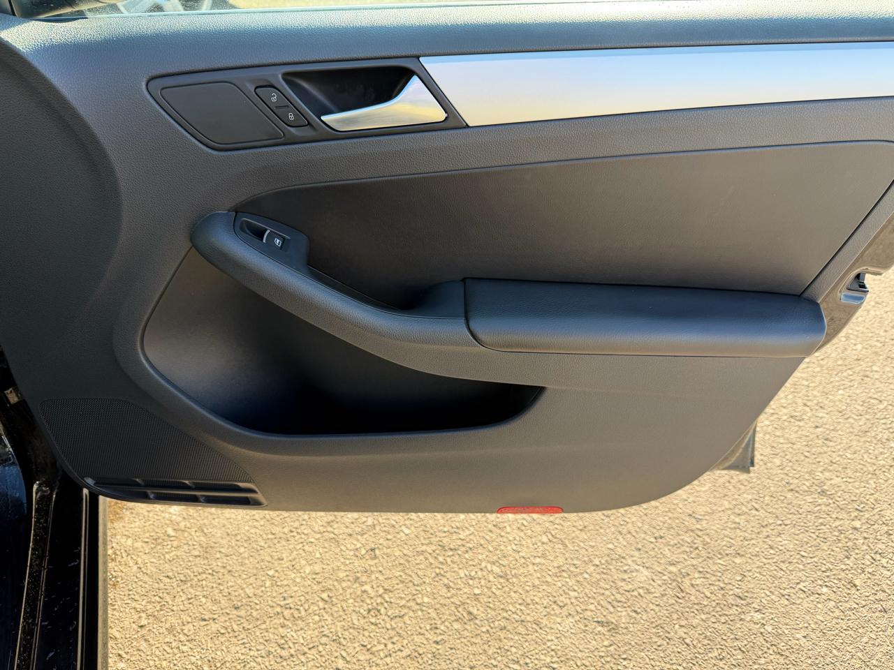 Volkswagen Jetta Sedan 4dr Man SE 2013