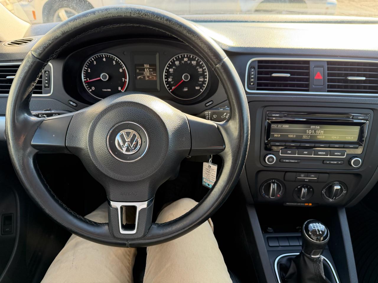 Volkswagen Jetta Sedan 4dr Man SE 2013