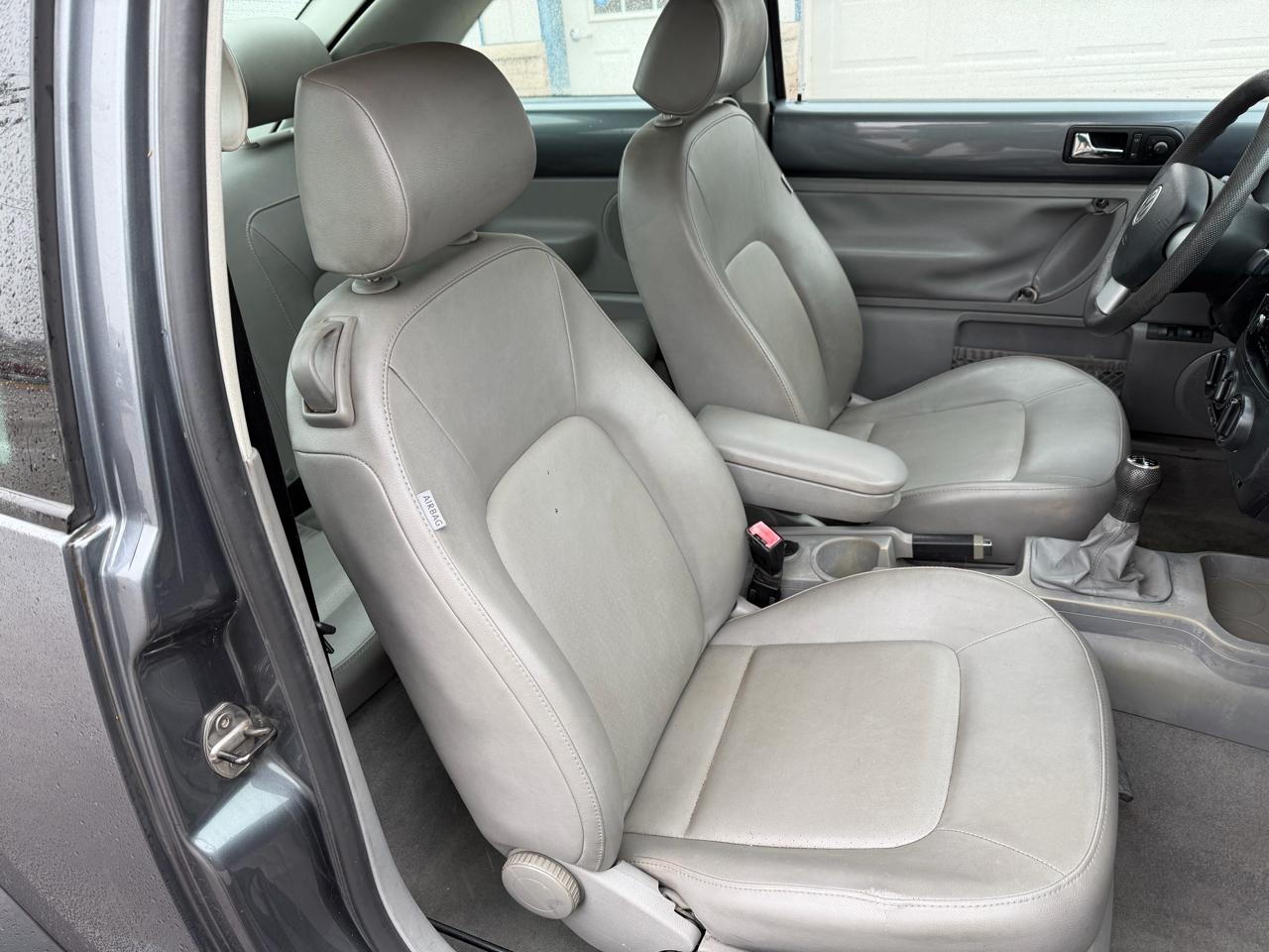 Volkswagen New Beetle Coupe 2dr Manual 2007