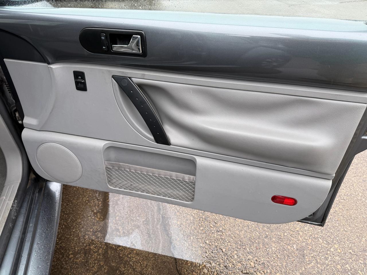 Volkswagen New Beetle Coupe 2dr Manual 2007