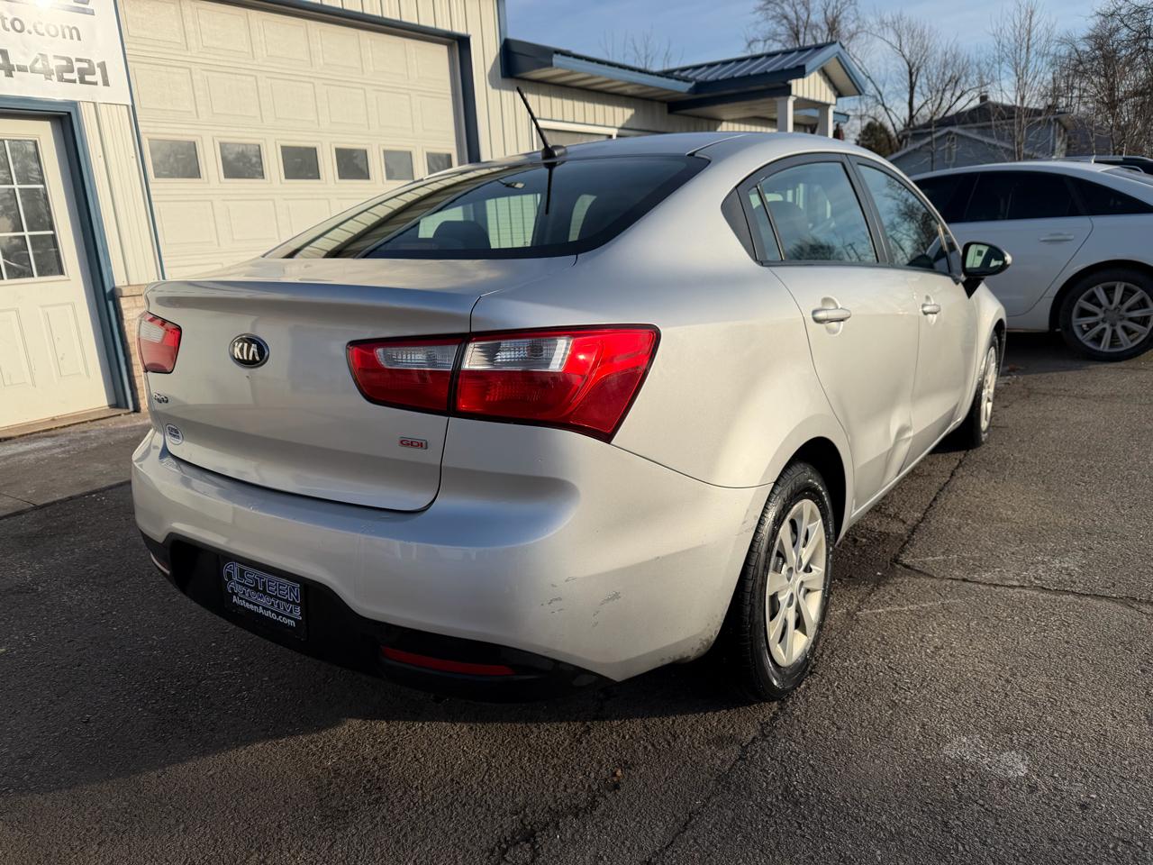 Kia Rio 4dr Sdn Auto LX 2014