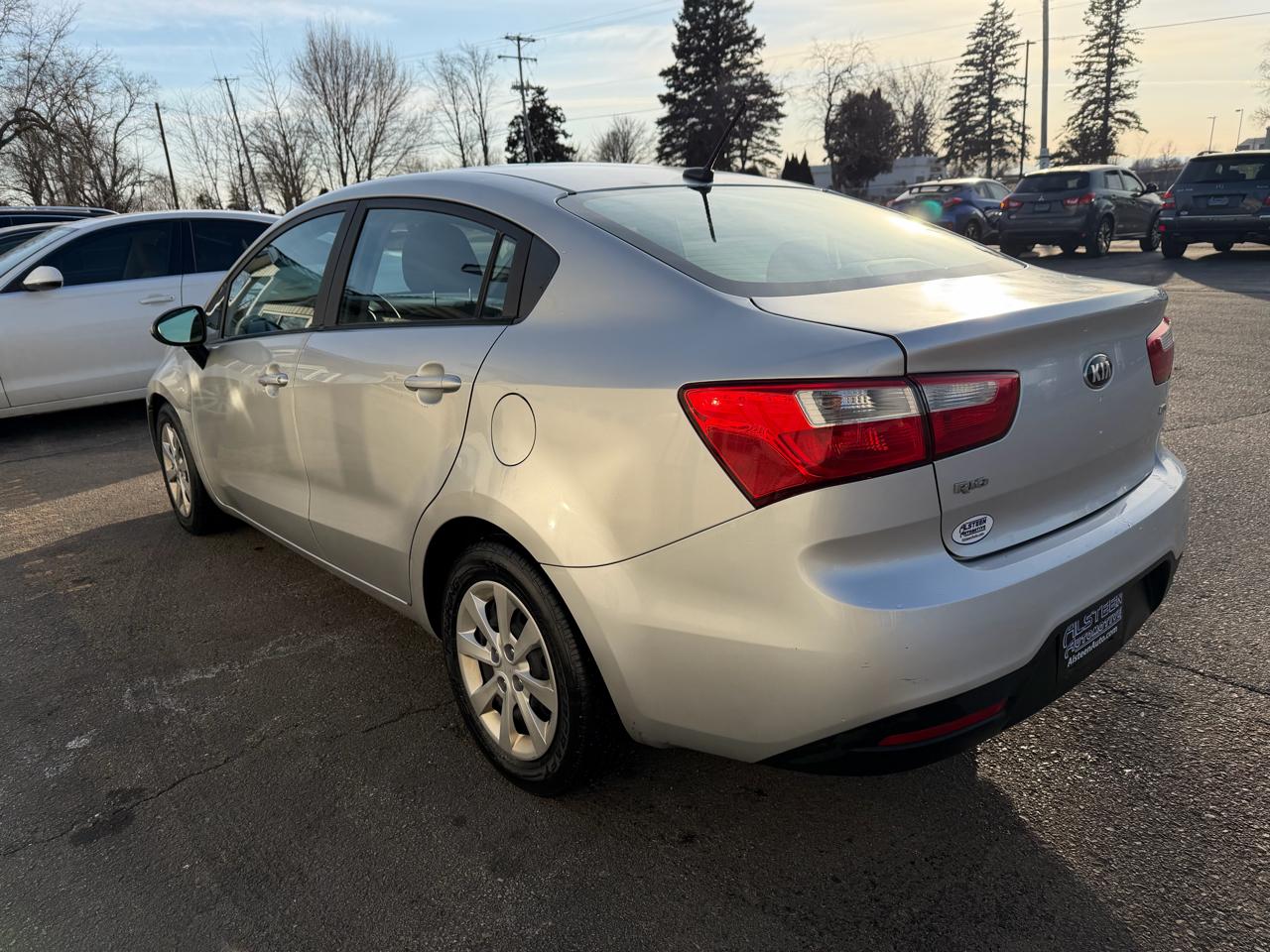 Kia Rio 4dr Sdn Auto LX 2014