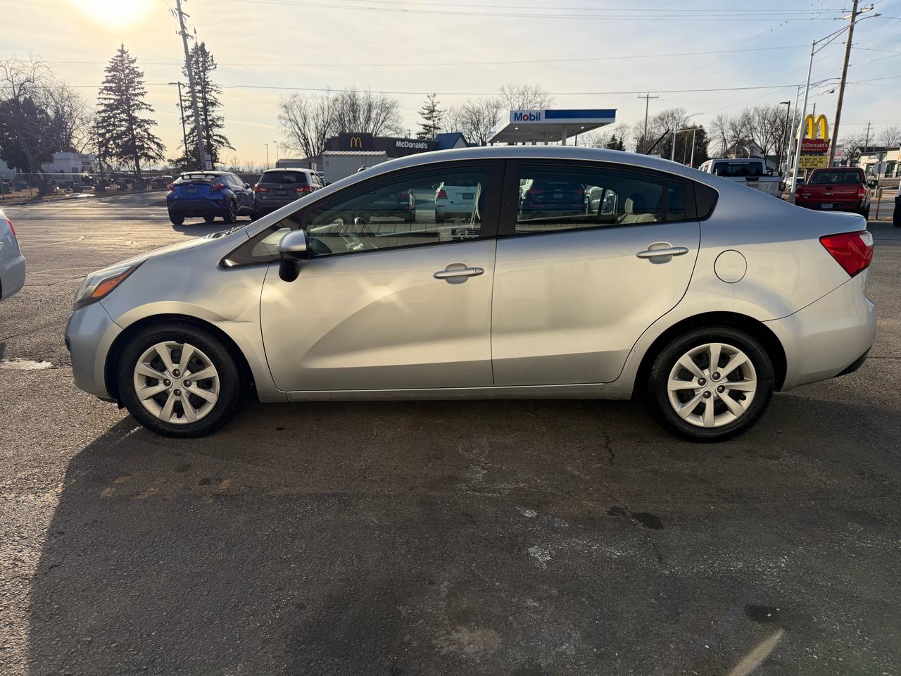 Kia Rio 4dr Sdn Auto LX 2014