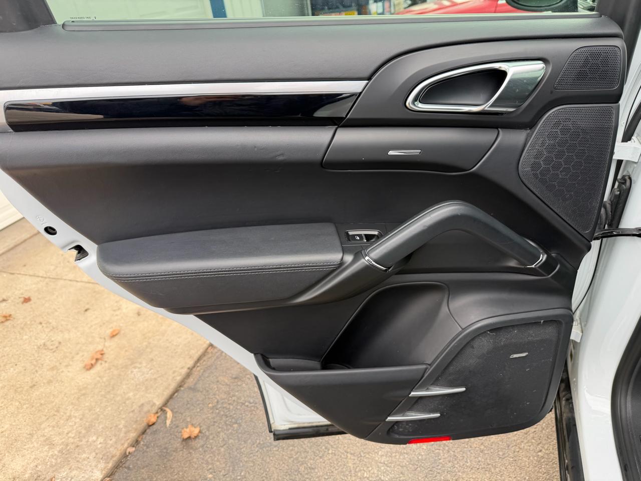 Porsche Cayenne AWD 4dr Platinum Edition 2014