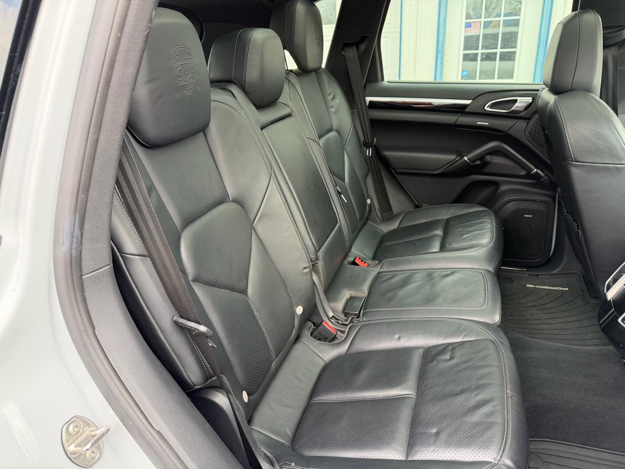 Porsche Cayenne AWD 4dr Platinum Edition 2014