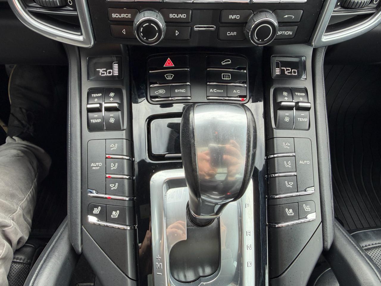 Porsche Cayenne AWD 4dr Platinum Edition 2014