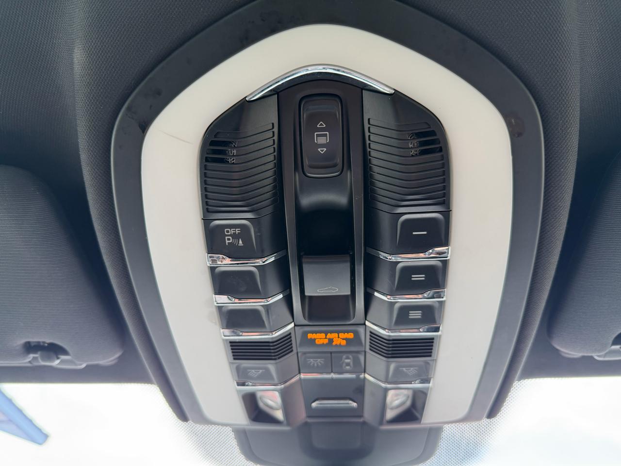 Porsche Cayenne AWD 4dr Platinum Edition 2014